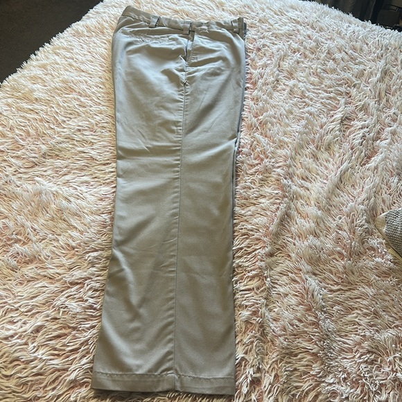 511 men’s khaki pants. - Picture 8 of 10